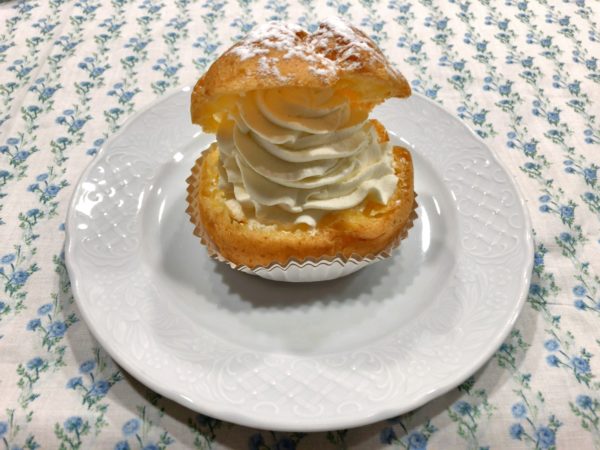 銀座ウエスト 生クリームパフ