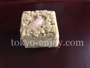 萬年堂 挽(ひき)茶入り高麗餅